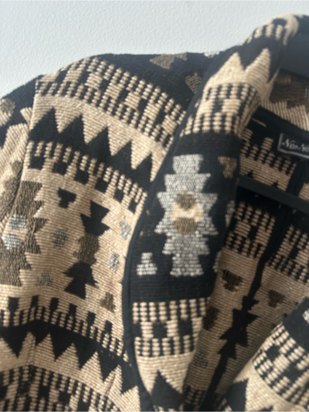 NEW Vintage Black & Tan Patterned Shawl Collar Cropped Jacket-M - Picture 3 of 4